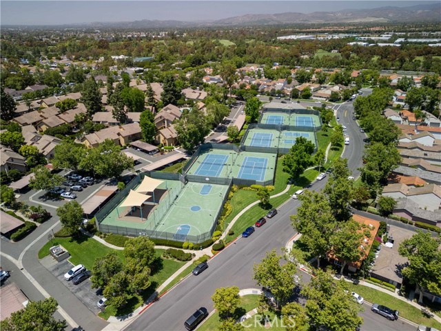 10 Windrow, Irvine CA: https://media.crmls.org/medias/dea74f5c-e533-435b-9340-241f9508cb3f.jpg