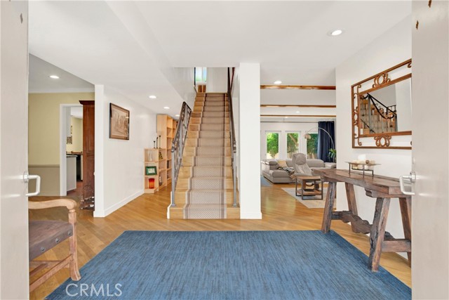Detail Gallery Image 6 of 45 For 11967 Sunshine Ter, Studio City,  CA 91604 - 4 Beds | 3 Baths