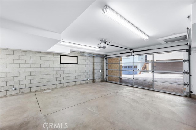129 20th Street, Manhattan Beach CA: https://media.crmls.org/medias/dea8654e-3b29-4674-b282-6fb8738fc8fc.jpg
