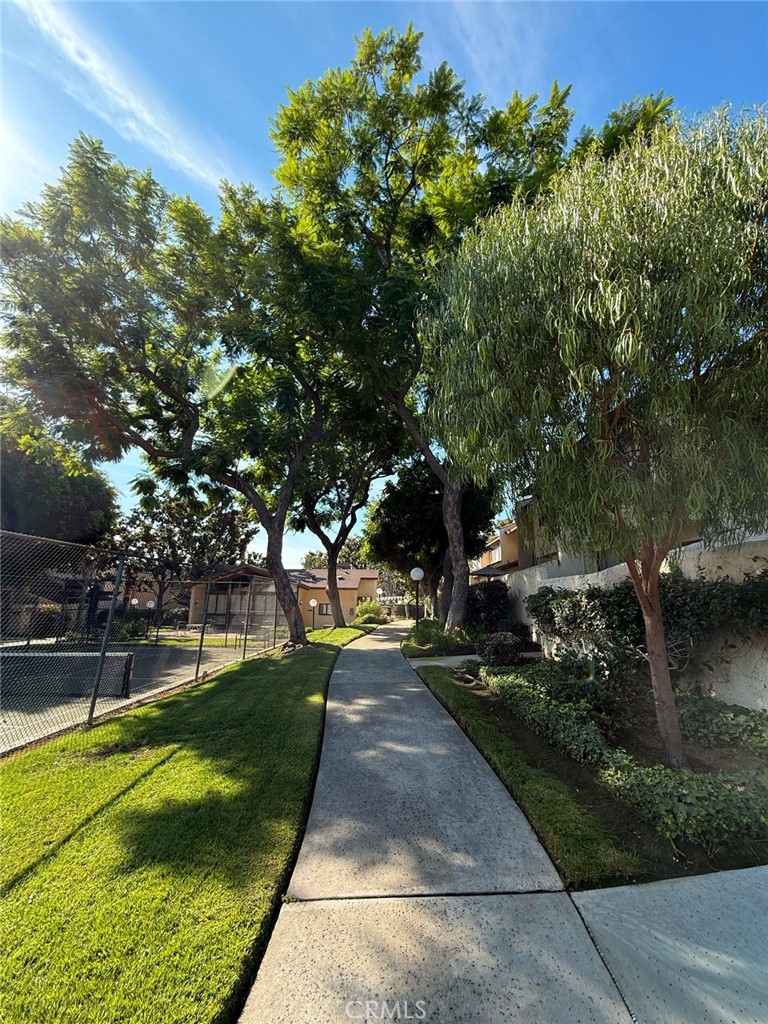 https://media.crmls.org/medias/dea88aa5-4772-427f-a168-66c5139a1f97.jpg?preset=X-Large