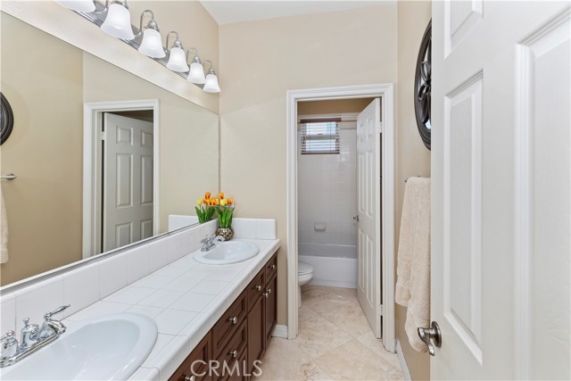 Image 23 of 56 For 15487 Skyridge Drive
