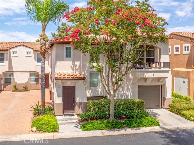 Detail Gallery Image 1 of 25 For 30354 Island #F,  Murrieta,  CA 92563 - 2 Beds | 2 Baths