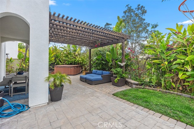 19 Via Cuenta Nueva, San Clemente CA: https://media.crmls.org/medias/dea991dd-6a03-4e03-94ea-2216fabf376a.jpg