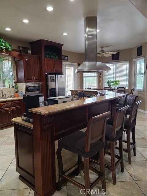 Detail Gallery Image 8 of 15 For 6116 Chadbourne Ave, Riverside,  CA 92505 - 4 Beds | 4 Baths