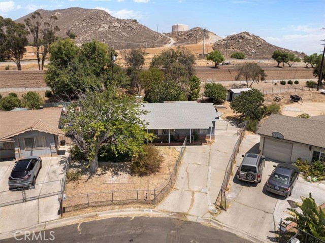 3350 Jennie Street, Jurupa Valley CA: https://media.crmls.org/medias/deaaa0a7-2da7-4fd5-b943-af0b444d2df5.jpg