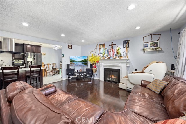 1838 S Artesia Street, Santa Ana CA: https://media.crmls.org/medias/deac2fc6-229a-4e0d-8930-a4c5ab2152b4.jpg