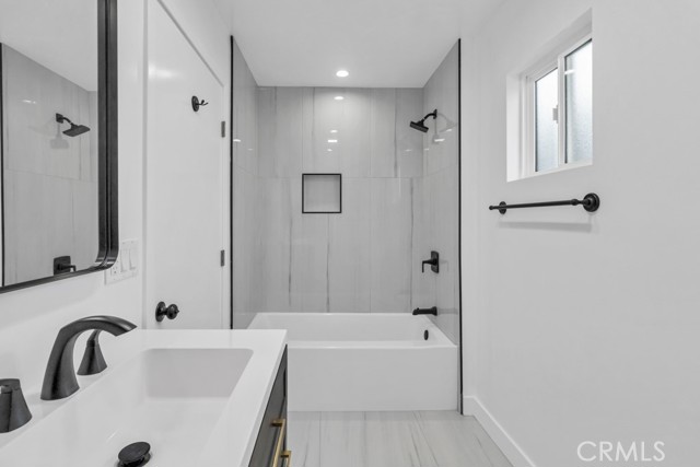 629 Olive Avenue, Long Beach CA: https://media.crmls.org/medias/deac5b89-c365-461e-9ad8-cac04317fa4b.jpg