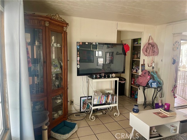 16860 Slover, Fontana, CA, 92337 16860 Slover, Fontana, CA, 92337