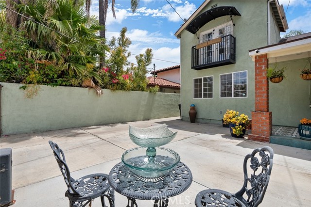 13936 Magnolia Boulevard, Sherman Oaks CA: https://media.crmls.org/medias/deae2478-a075-44c4-8853-1434b91bf84f.jpg