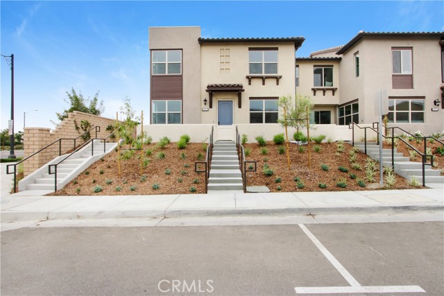 Detail Gallery Image 1 of 16 For 4370 S Alegro Privado, Ontario,  CA 91761 - 3 Beds | 2/1 Baths