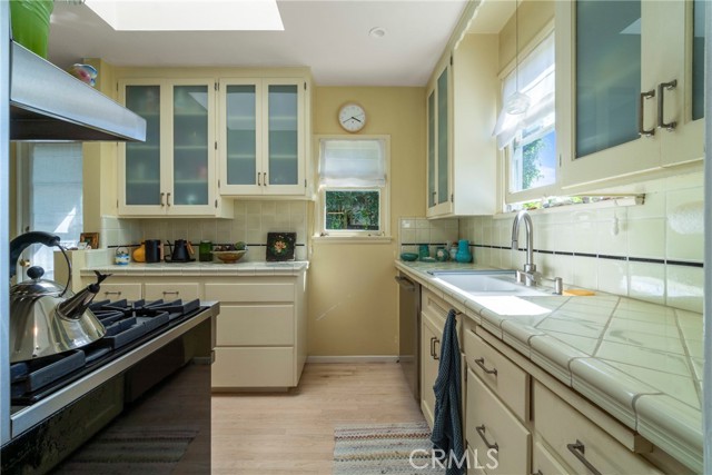 Detail Gallery Image 22 of 35 For 820 Opal St, Redondo Beach,  CA 90277 - 2 Beds | 2 Baths