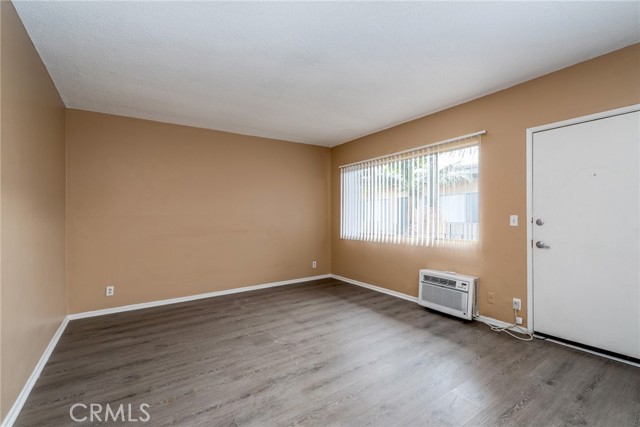 Detail Gallery Image 5 of 19 For 17931 Devonshire St #24,  Northridge,  CA 91325 - 2 Beds | 1/1 Baths