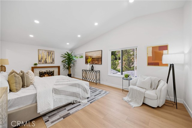 21721 Rushford Drive, Lake Forest CA: https://media.crmls.org/medias/deafe28f-8c1b-4457-b5b8-1e64fadcd083.jpg