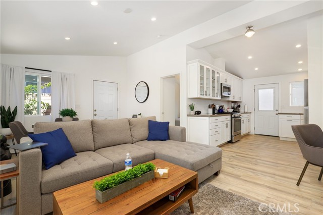 2704 Gates Avenue, Redondo Beach, California 90278, ,Residential Income,Sold,Gates,SB22164603