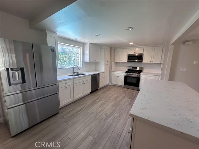 Detail Gallery Image 6 of 15 For 145 E Hoover Ave, Orange,  CA 92867 - 3 Beds | 2 Baths
