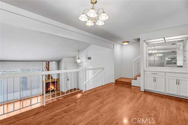 18403 Collins Street, Tarzana CA: https://media.crmls.org/medias/deb2dca8-a41f-40b2-b0a0-23481f75c5b4.jpg