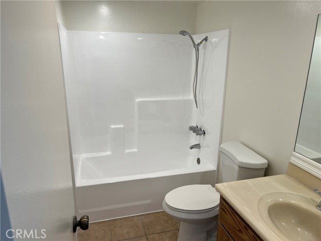 16781 Green Ln., Huntington Beach CA: https://media.crmls.org/medias/deb34cea-33a9-4797-9196-a6bc4083a133.jpg