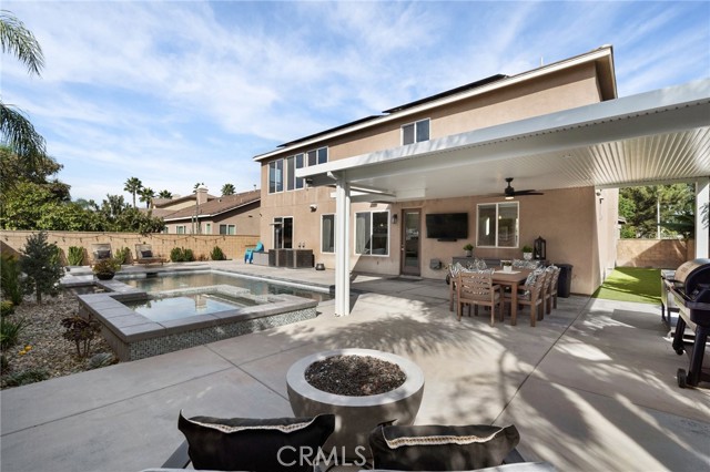 Detail Gallery Image 5 of 46 For 14453 Quarry Creek Ct, Corona,  CA 92880 - 6 Beds | 3/1 Baths