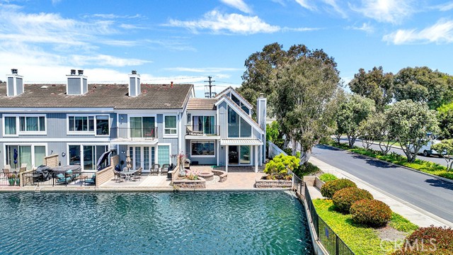 Detail Gallery Image 1 of 63 For 3842 Montego Dr, Huntington Beach,  CA 92649 - 4 Beds | 3 Baths