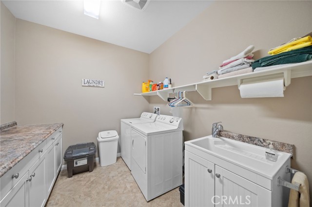 Detail Gallery Image 32 of 74 For 35638 Desert Rose Way, Lake Elsinore,  CA 92532 - 3 Beds | 2 Baths