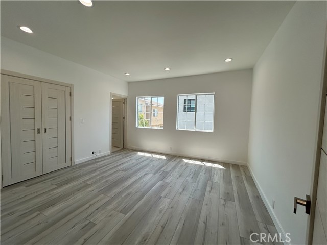 Detail Gallery Image 16 of 31 For 10363 Commerce Ave, Tujunga,  CA 91042 - 4 Beds | 3 Baths