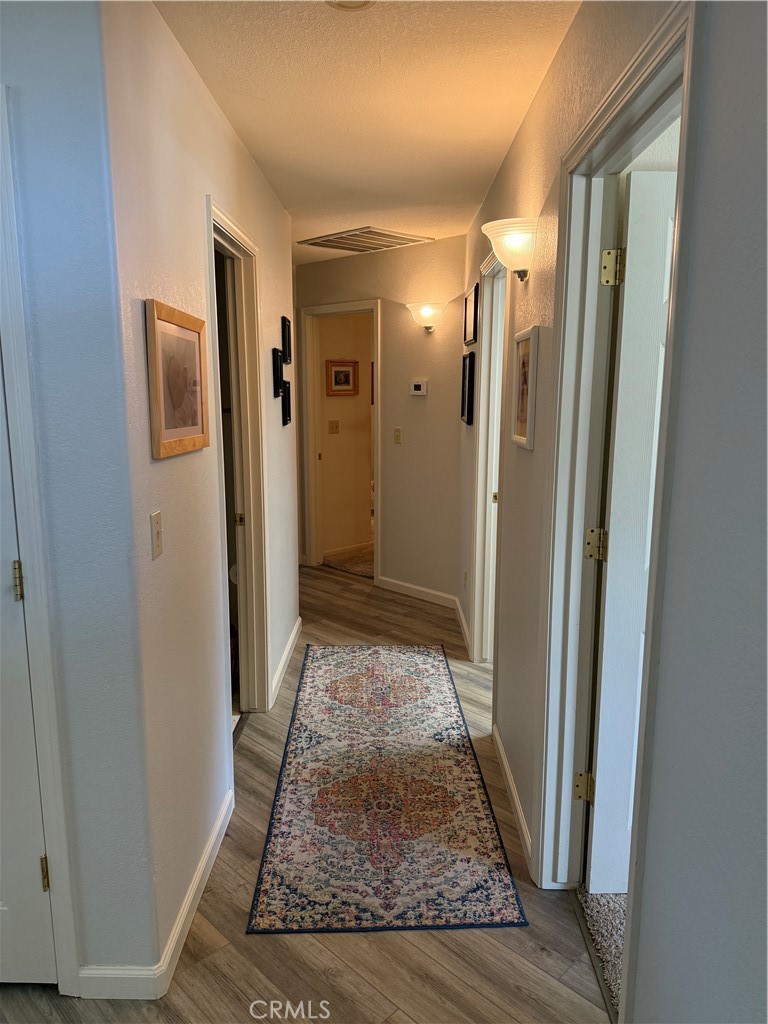 https://media.crmls.org/medias/deb504ff-4300-4bf5-a907-cb34b18f6d7c.jpg?preset=X-Large