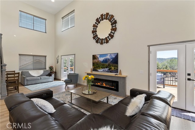 1215 Valley View Drive, Big Bear City CA: https://media.crmls.org/medias/deb57bea-981b-4817-8ab6-87df5431262f.jpg