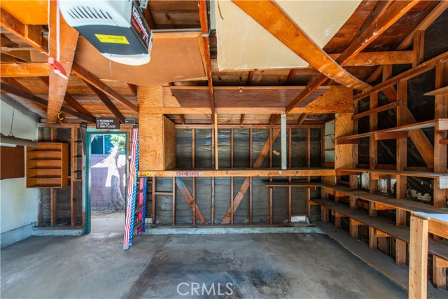 Detail Gallery Image 33 of 42 For 9655 Gothic, North Hills,  CA 91343 - 3 Beds | 2 Baths