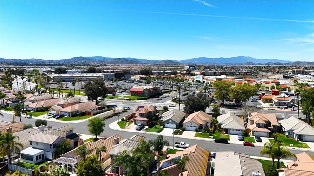 30097 Shoreline Drive, Menifee CA: https://media.crmls.org/medias/deb5ce30-9826-4699-b537-7395102b952a.jpg