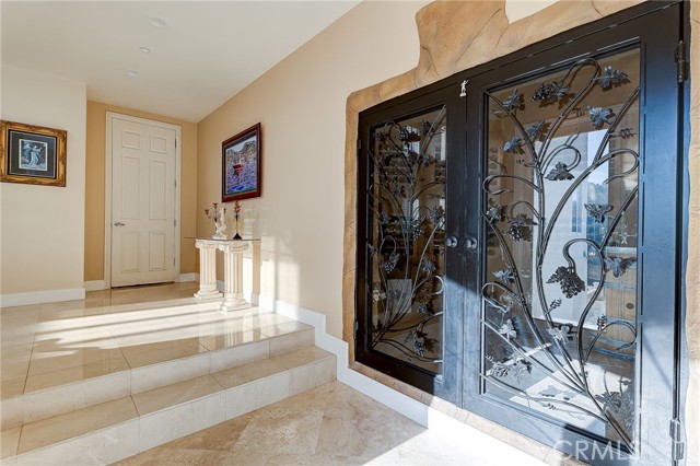 33 Sage Lane, Bell Canyon CA: https://media.crmls.org/medias/deb667e7-ea72-464d-9d2c-c56a9d704b70.jpg