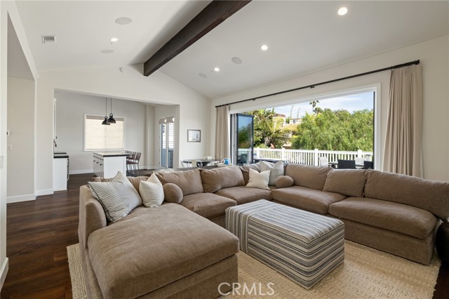 550 Helberta Avenue, Redondo Beach, California 90277, 5 Bedrooms Bedrooms, ,3 BathroomsBathrooms,Residential,Sold,Helberta,SB21204332