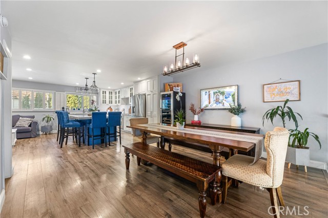 Detail Gallery Image 8 of 52 For 18146 Oxnard #48,  Tarzana,  CA 91356 - 3 Beds | 2/1 Baths