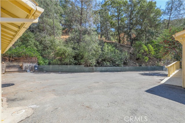 7112 Sonja Lu Lane, Lucerne CA: https://media.crmls.org/medias/deb7d7e6-5090-48b9-857a-ed432b969356.jpg