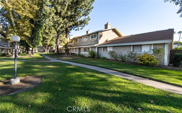 Detail Gallery Image 1 of 35 For 2061 W Redlands Bld 19d,  Redlands,  CA 92373 - 3 Beds | 2/1 Baths