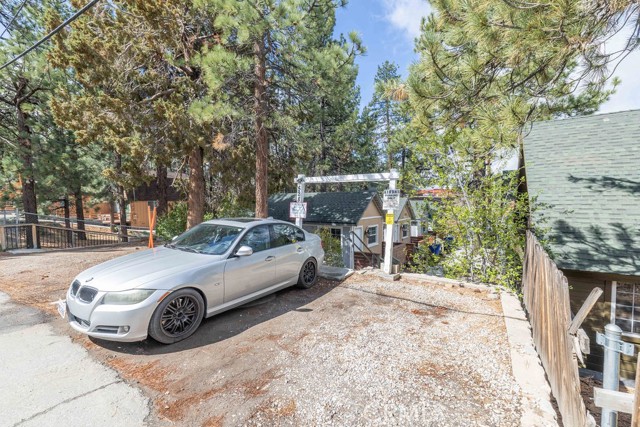 528 Cottage Lane, Big Bear Lake CA: https://media.crmls.org/medias/deb93e07-29f6-4500-824d-9732547ce2f9.jpg