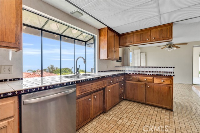 Detail Gallery Image 9 of 73 For 31107 Marne Dr, Rancho Palos Verdes,  CA 90275 - 4 Beds | 5 Baths