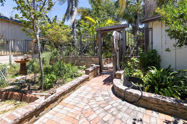 3489 Aveley Place, San Diego, California 92111, 4 Bedrooms Bedrooms, ,2 BathroomsBathrooms,Residential,For Sale,Aveley Place,SW24126329