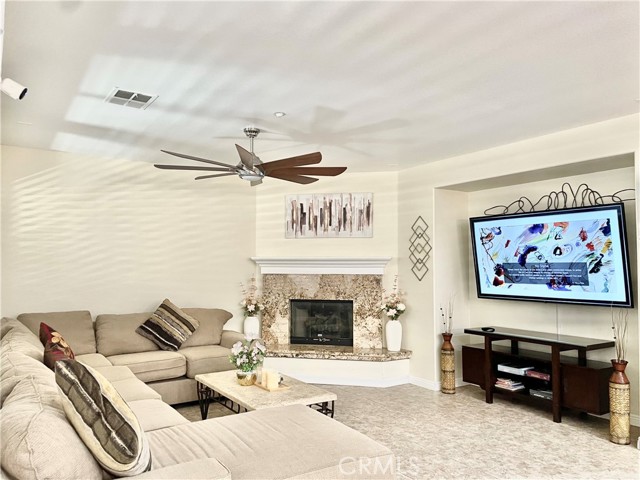 Detail Gallery Image 22 of 57 For 8004 Palm View Ln, Riverside,  CA 92508 - 6 Beds | 4/1 Baths