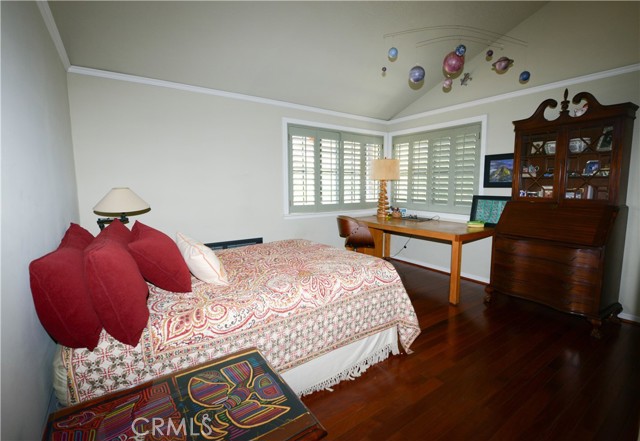 Detail Gallery Image 8 of 21 For 6010 S Pacific Coast Hwy #1,  Redondo Beach,  CA 90277 - 3 Beds | 2/1 Baths