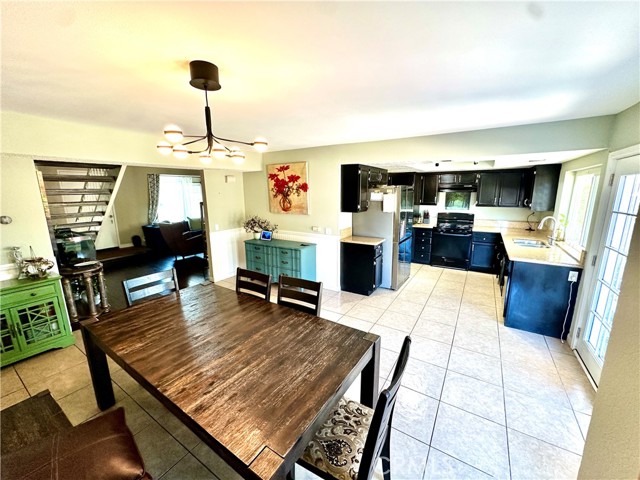 Detail Gallery Image 11 of 32 For 1142 Brentwood, Rialto,  CA 92376 - 4 Beds | 3 Baths