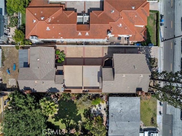 2221 Dufour Avenue, Redondo Beach CA: https://media.crmls.org/medias/debbef94-4f3b-4d8d-86fe-3bdc4155b052.jpg