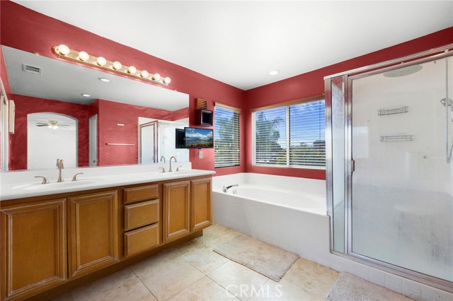 Detail Gallery Image 26 of 32 For 23281 Highland Oaks Ct, Wildomar,  CA 92595 - 4 Beds | 3 Baths