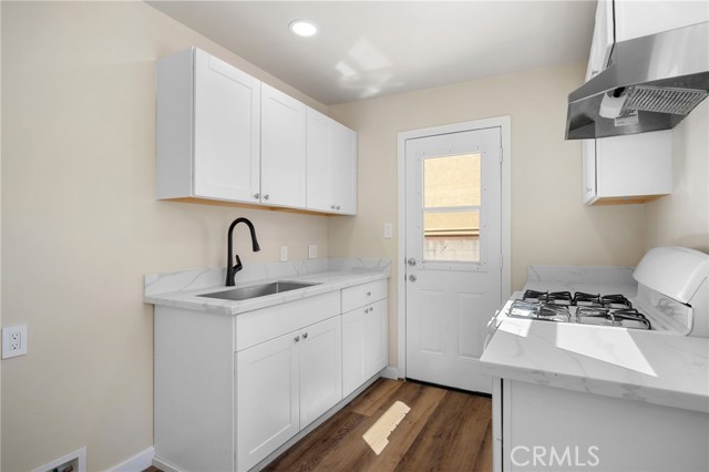 908 East Maple, A photo 7