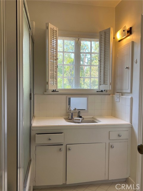 Detail Gallery Image 6 of 22 For 2265 Adair St, San Marino,  CA 91108 - 3 Beds | 2/1 Baths