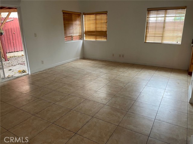 Detail Gallery Image 12 of 18 For 8425 Burnet Ave #4,  North Hills,  CA 91343 - 4 Beds | 3 Baths