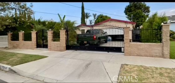 Detail Gallery Image 1 of 3 For 15354 Leadwell St, Van Nuys,  CA 91406 - 2 Beds | 2 Baths