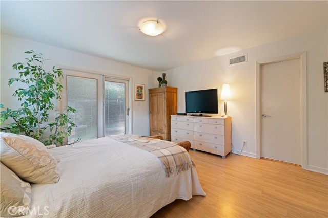 Detail Gallery Image 27 of 54 For 3601 Cananea, Encino,  CA 91436 - 6 Beds | 5/1 Baths