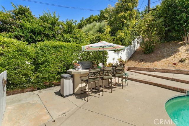 22666 Margarita Drive, Woodland Hills CA: https://media.crmls.org/medias/debe0a49-8624-4bdf-b8cd-458d54fbcf18.jpg