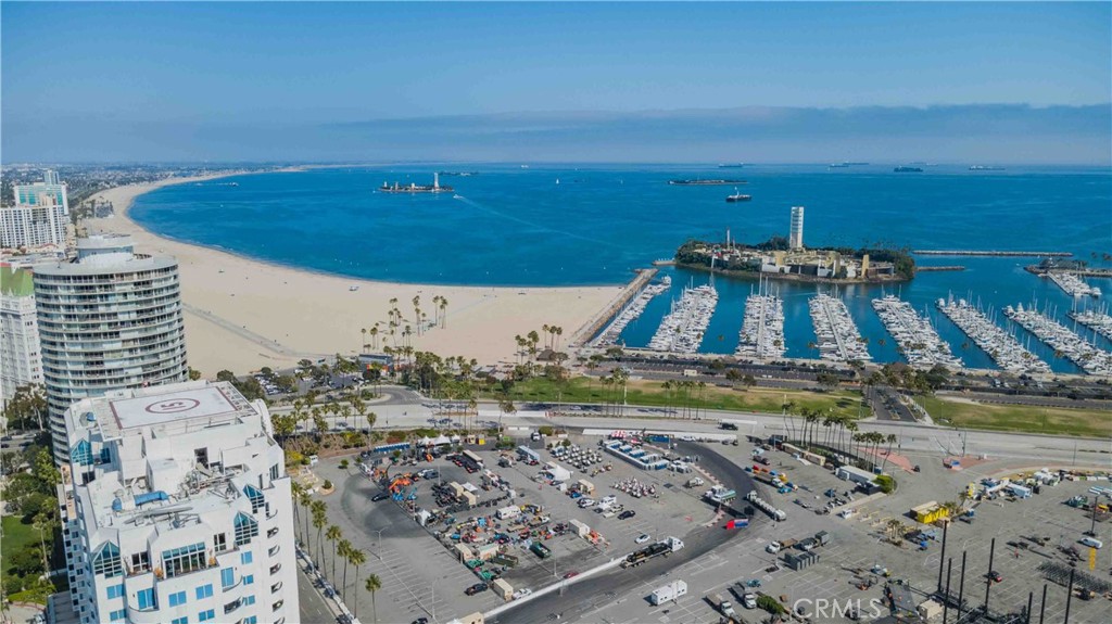 525 E Seaside Way #1706