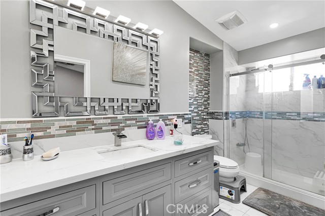13046 Bermuda Dunes Drive, Victorville CA: https://media.crmls.org/medias/debe5e24-ded3-4cd9-acf4-3a14f46fdb63.jpg